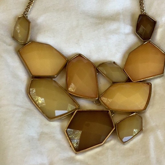 “MELLOW YELLOW” VINTAGE & MODERN JEWELRY LOT.Necklaces & Bracelets.All wearable. - Picture 3 of 8